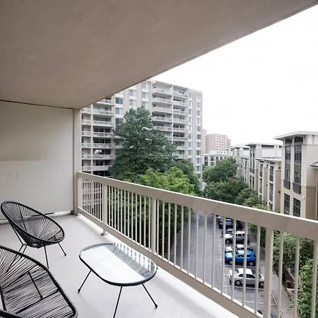 Modern & Spacious 2Br + Den Condo @Crystal City Arlington Extérieur photo