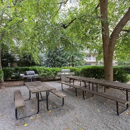 Modern & Spacious 2Br + Den Condo @Crystal City Arlington Extérieur photo