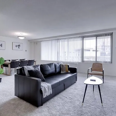 Modern & Spacious 2Br + Den Condo @Crystal City Arlington Extérieur photo
