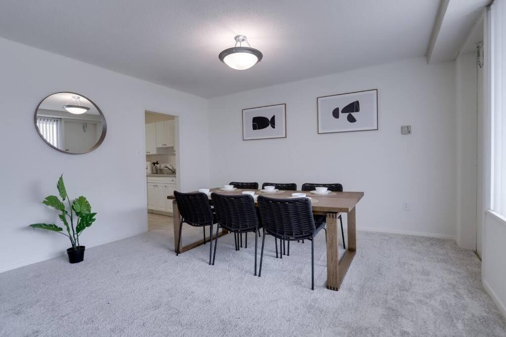 Modern & Spacious 2br + Den @crystal * Arlington